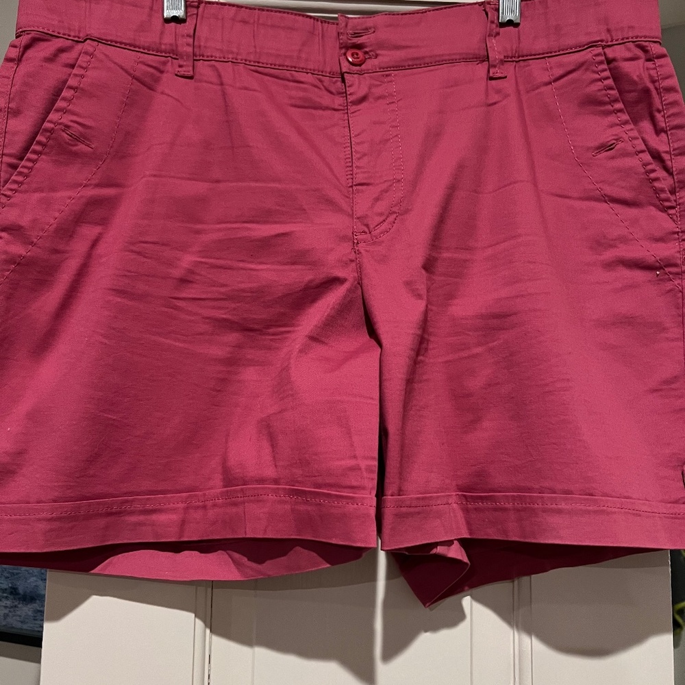 Ladies shorrs
